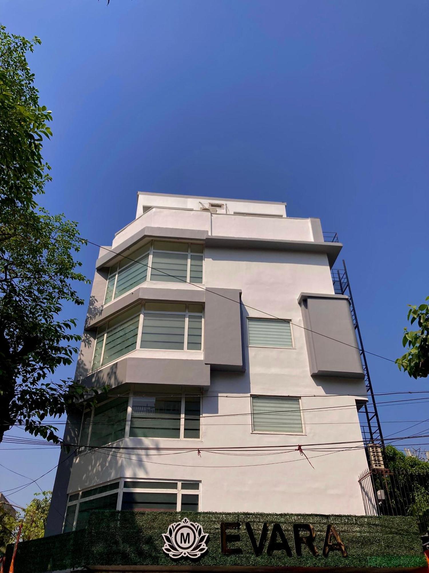 Evara-meraki Hotel