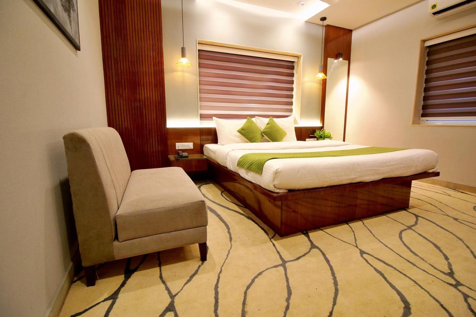 Evara-meraki Hotel *