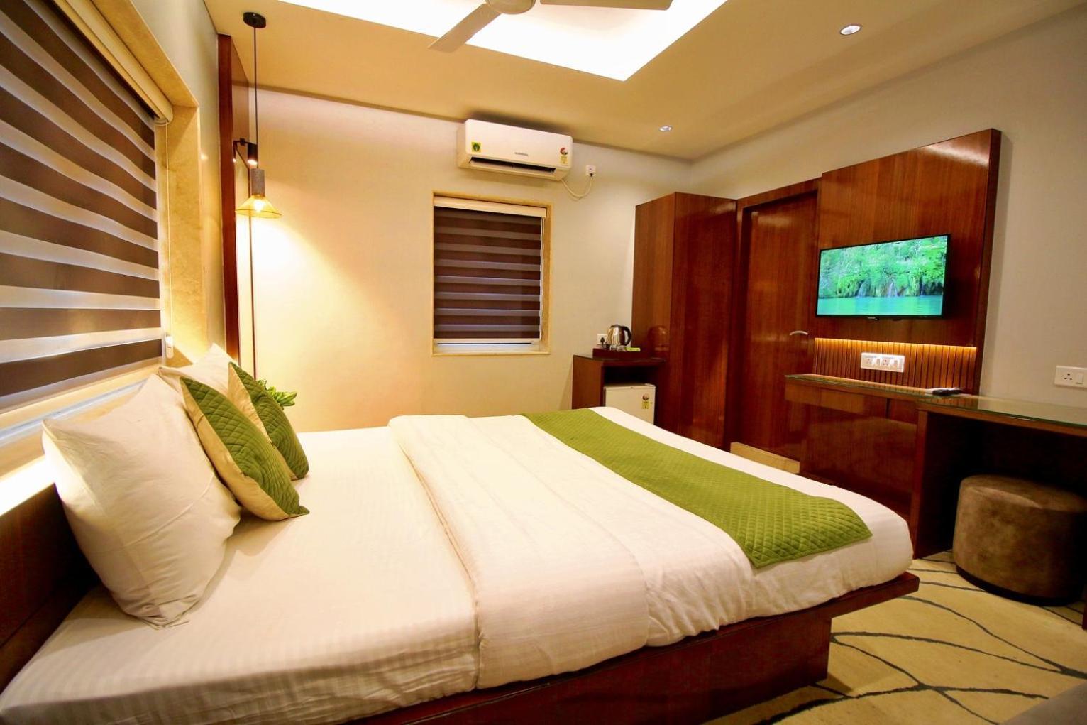 Evara-meraki Hotel
